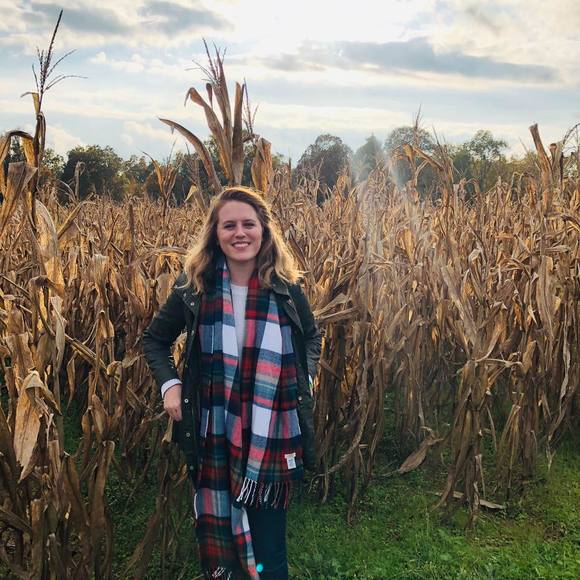 Profile Picture of Becky Wiacek (@beckywiacek) on Poshmark