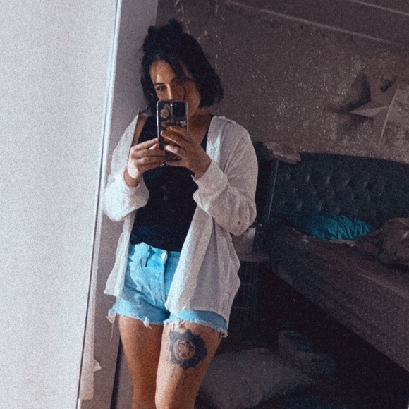 Emmalee Duguay - Poshmark Profile Picture of Emmalee Duguay (@emmxforever) on Poshmark