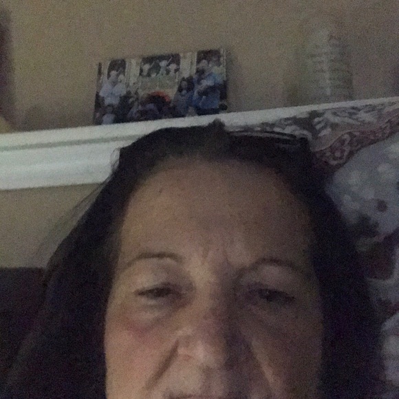 Profile Picture of Kathy Laraia (@klaraia) on Poshmark