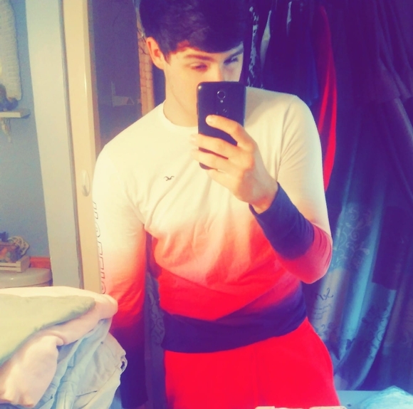 Profile Picture of Corey Barker (@corey_barker75) on Poshmark
