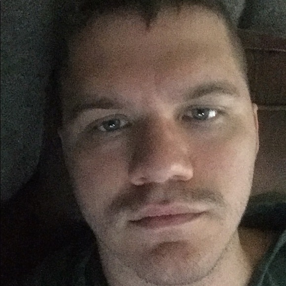 Profile Picture of Travis Chesser (@tchesser0331) on Poshmark