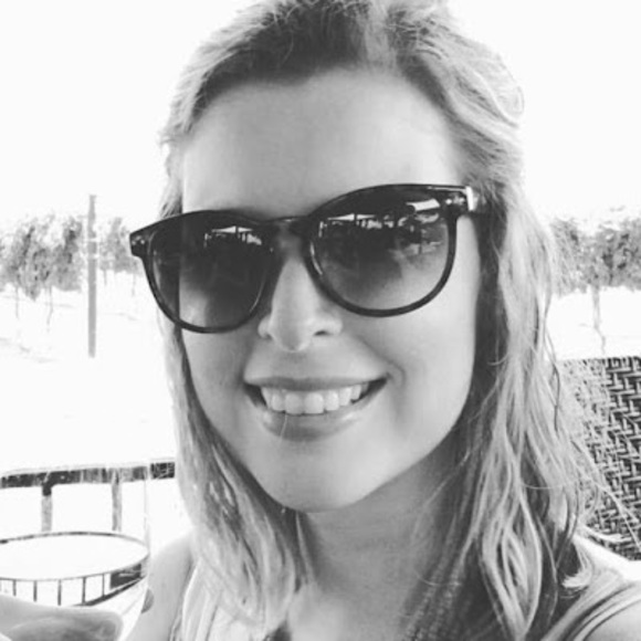 Profile Picture of Jessica Wicker (@jessicawicke765) on Poshmark