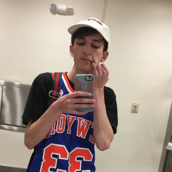 Profile Picture of Luke Hudson (@squegee44) on Poshmark