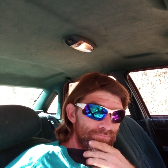 Profile Picture of Robert Fields (@fieldraf77) on Poshmark