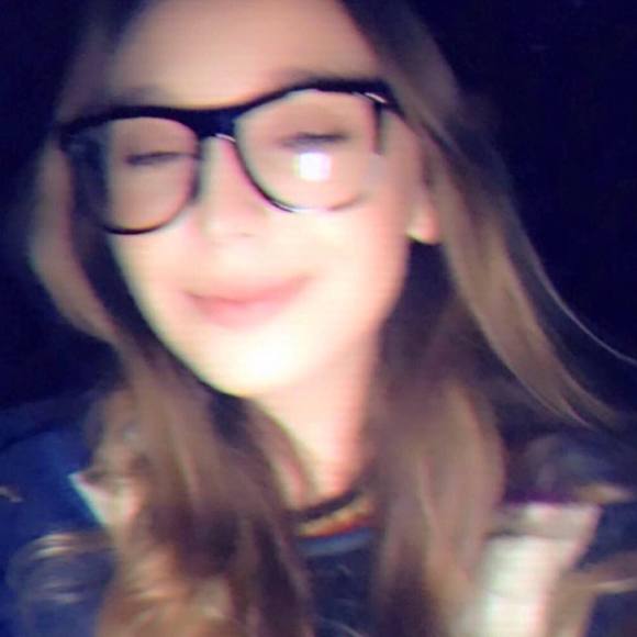 Profile Picture of Carly Lindsay (@carlyrlindsay) on Poshmark