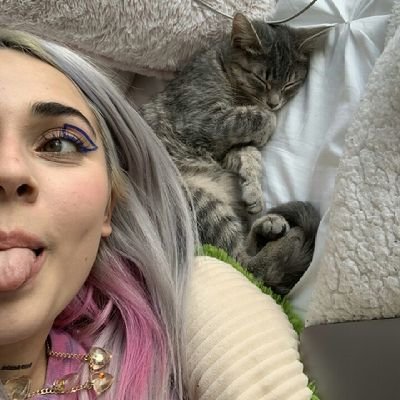 Profile Picture of Valentina Acosta (@Valentin_1704) on Twitter