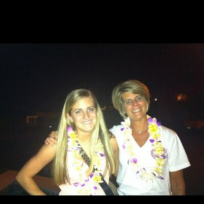 Profile Picture of Lisa Sherrill (@lvvvv2shop) on Twitter