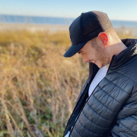 Profile Picture of Tyler Semanko (@tylersemanko) on Poshmark