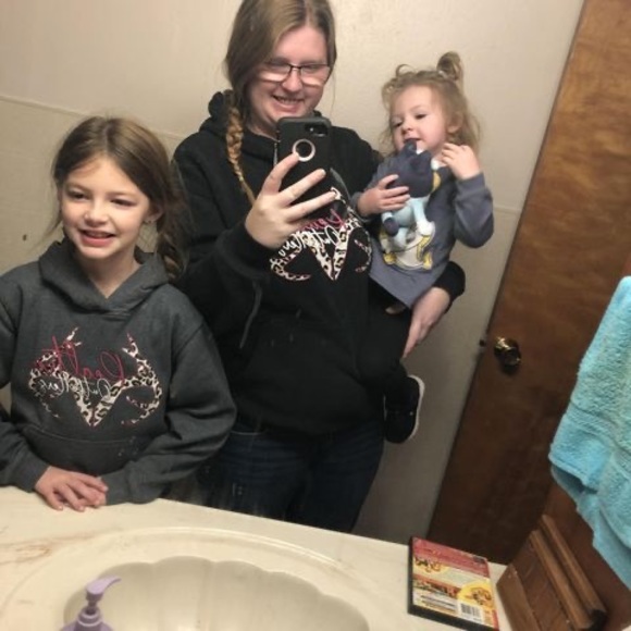 Profile Picture of Jenna Kramer (@jennakramer2016) on Poshmark