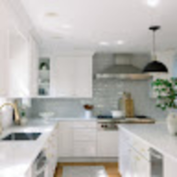 Profile Picture of Maria Dimonti (@maria_dimonti) on Poshmark