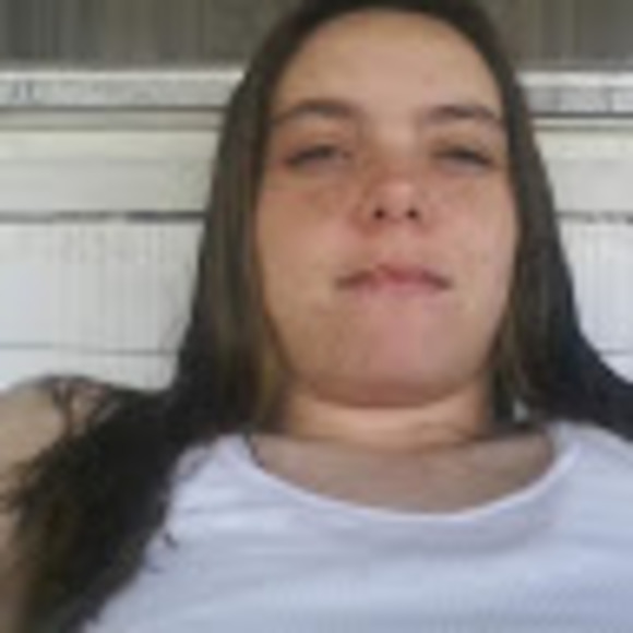 Profile Picture of Bianca Webb (@bianca_webb) on Poshmark