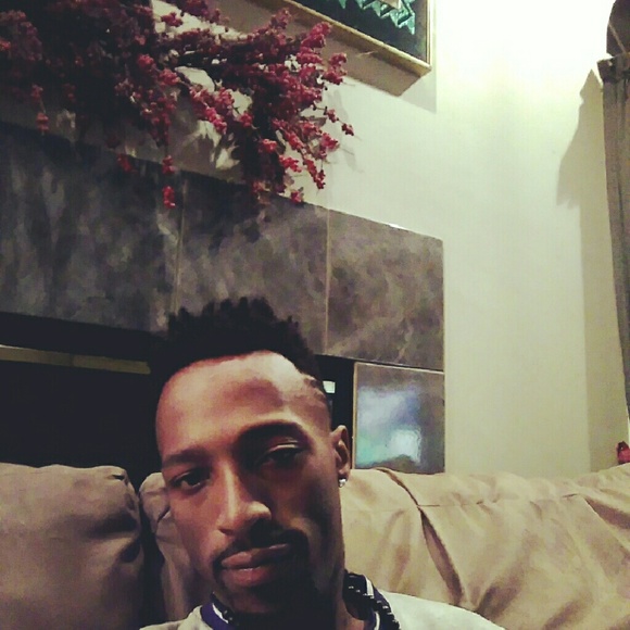 Profile Picture of Dominic Thomas (@domot_19912012) on Poshmark