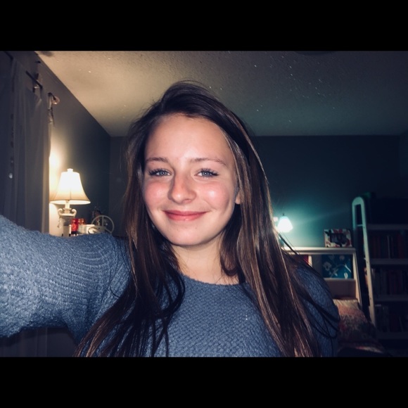Profile Picture of Katelyn Patterson (@kategpattersonn) on Poshmark
