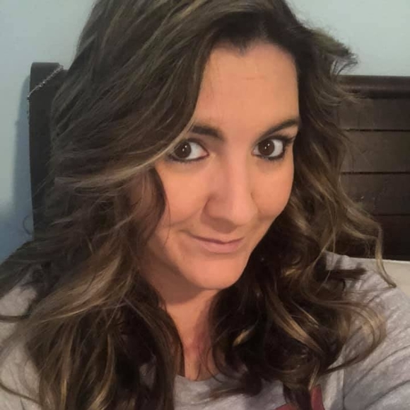 Profile Picture of Idalia Magnone (@idamag) on Poshmark