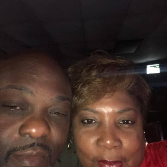 Profile Picture of Dem Neals (@skneal72) on Poshmark