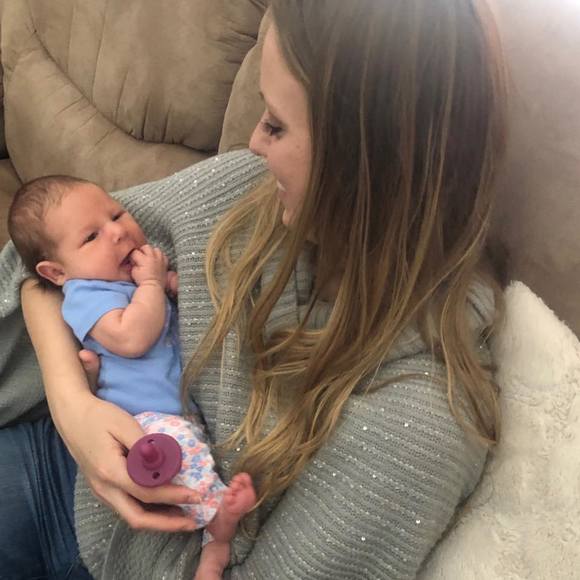 Profile Picture of Brittany Hetzel (@brittanyhetzel) on Poshmark