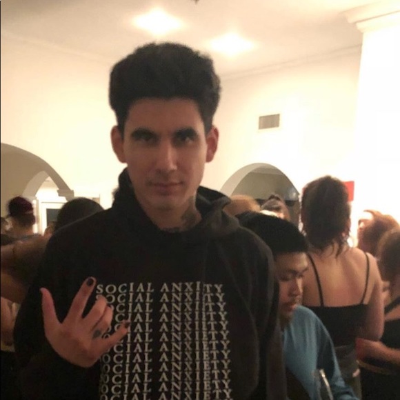 Profile Picture of Andrew Dorantes (@kingdrewz) on Poshmark