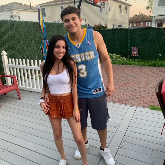 Zachary Smokler - Poshmark Profile Picture of Zachary Smokler (@zacksmokler) on Poshmark