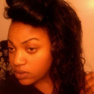 Profile Picture of Simone Evans (@gl0ry2g0d) on Myspace