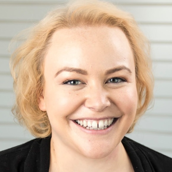 Profile Picture of Angelina Frazey (@arfrazey) on Poshmark