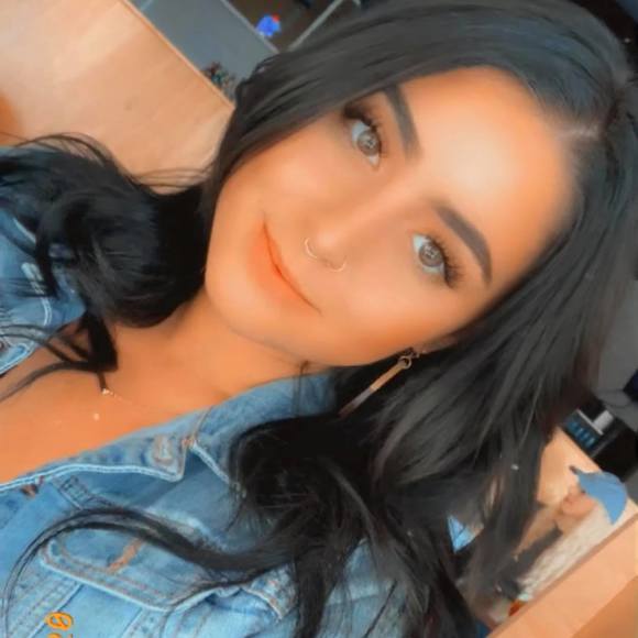 Profile Picture of Aaliyah Bathrick (@0hecstasy) on Poshmark