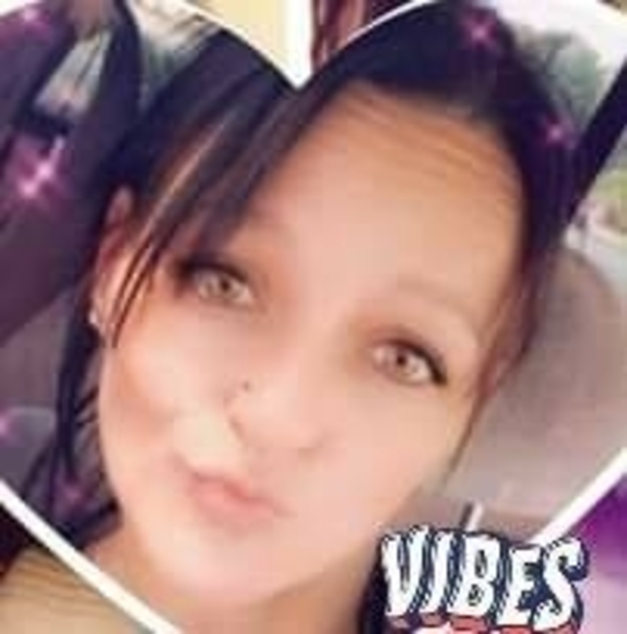 Profile Picture of Amanda Keene (@amandakeene366) on Poshmark