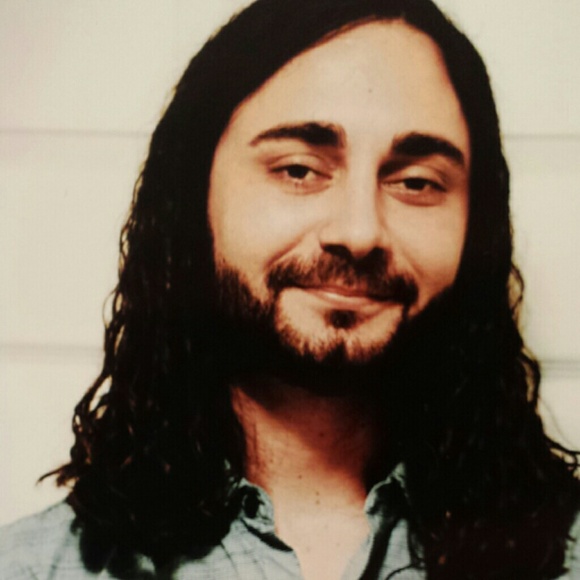 Profile Picture of Josh Gowing (@joshgowing) on Poshmark