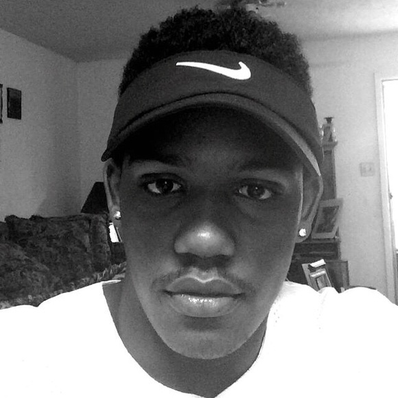 Profile Picture of Tyler Minor (@minorsetback75) on Poshmark