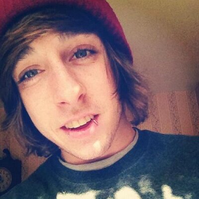 Profile Picture of Tyler Knott (@Tyler_Knott) on Twitter