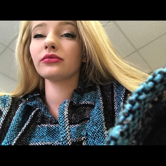 Profile Picture of Rhyanna Conyer (@tacorhyanna67) on Poshmark