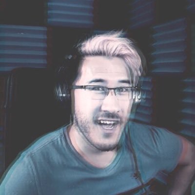 Profile Picture of ••• (@Mark_Fisch69) on Twitter