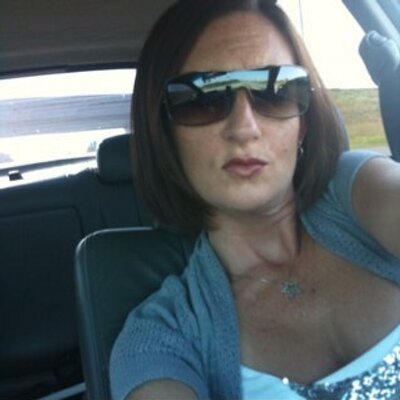 Profile Picture of Kari Lynn Harvey (@@squeekyclean76) on Twitter