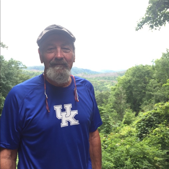 Profile Picture of Bill Moore (@bmoorepga) on Poshmark