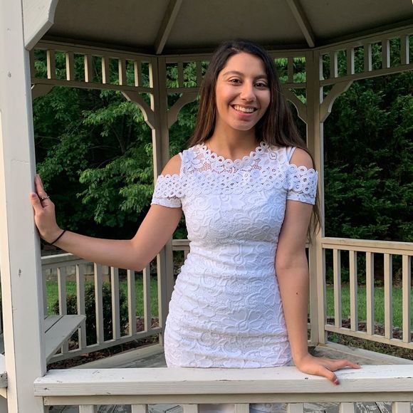 Profile Picture of Samira Ranjber (@sammyr6599) on Poshmark
