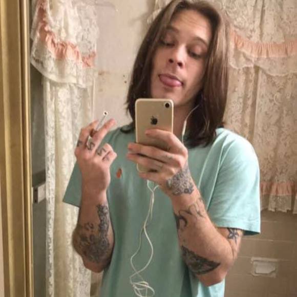 Profile Picture of Drew Bates (@drewb3730) on Poshmark