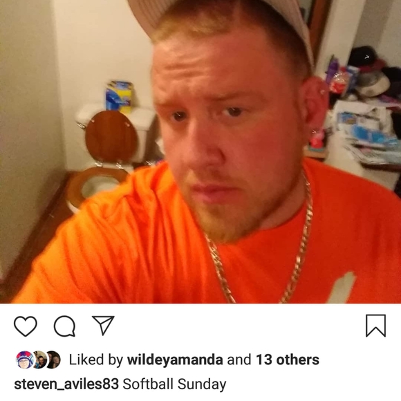 Profile Picture of Steven Aviles (@sallen3327) on Poshmark