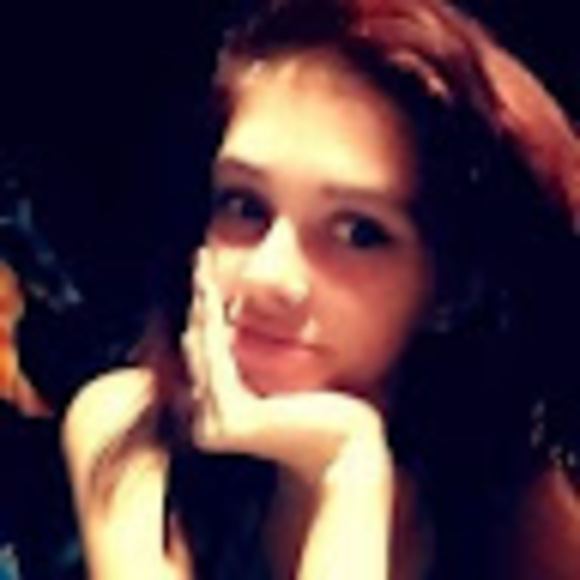 Profile Picture of Kat Haun (@k_haun) on Poshmark
