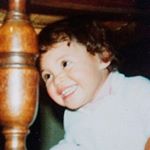 Lara Fleming - Instagram Profile Picture of Lara Fleming (@artyscience) on Instagram