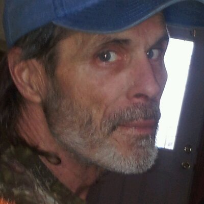 Profile Picture of Jeff McElroy (@jeffbonedog) on Twitter