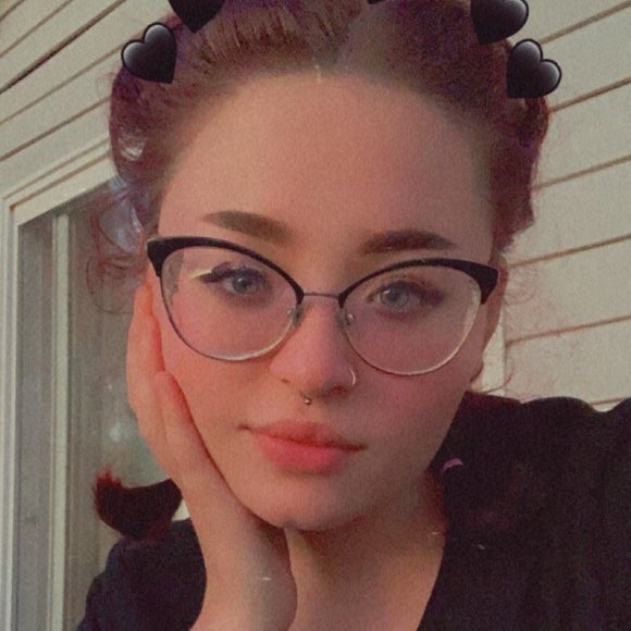 Profile Picture of Lili Kealoha (@merrmaidhairr) on Poshmark