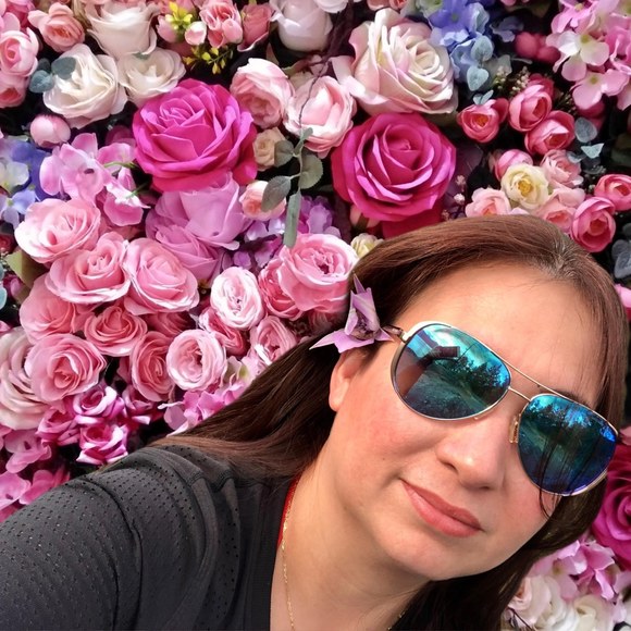 Henrietta Hirschhofer - Poshmark Profile Picture of Henrietta Hirschhofer (@hhirschhofer) on Poshmark