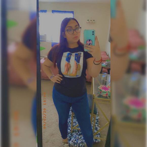 Profile Picture of Keysha Viruet (@keyv29) on Poshmark
