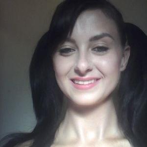 Profile Picture of Violet Winters (@VioletW7in88) on Twitter