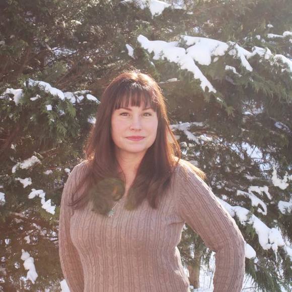 Profile Picture of Janice Giaccone (@vixiegirl17) on Poshmark