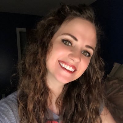 Profile Picture of Ashley Tracy (@FollowMeSmalls) on Twitter