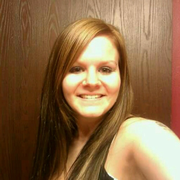 Profile Picture of Makayla Grundman (@makaylag88) on Poshmark