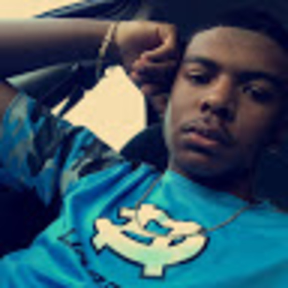 Profile Picture of Corey Brandon (@coreybrandon2) on Poshmark