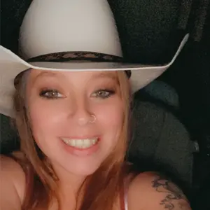 Profile Picture of   brittanybabes😘😘😍... (@brittany.dever) on Tiktok