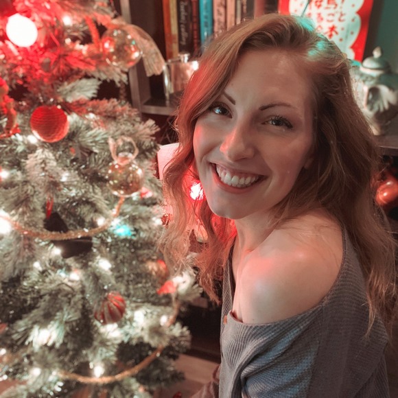 Profile Picture of Rachel Forler (@rachforler) on Poshmark