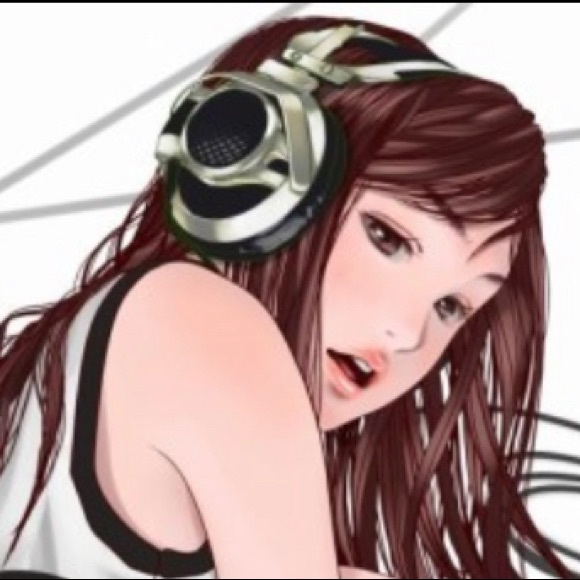 Profile Picture of Alexia Gallegos (@lexighoul02) on Poshmark